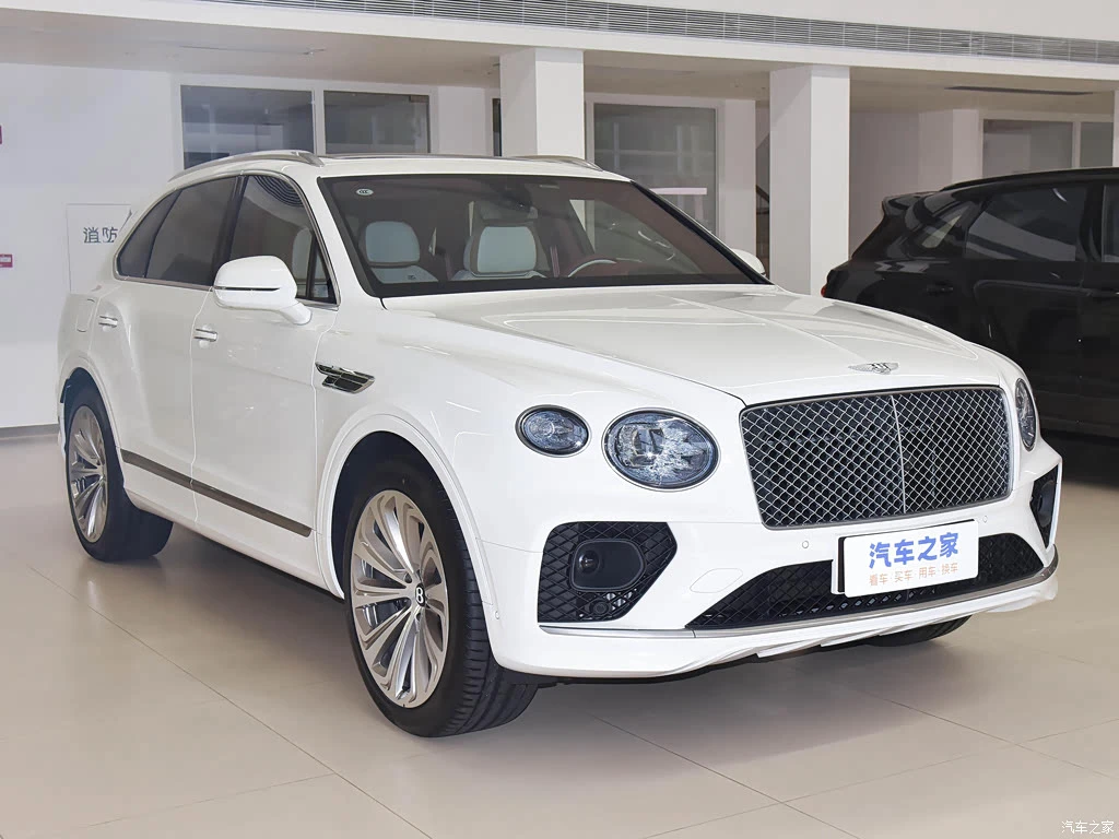 宾利_添越插电混动 2023款 3.0T PHEV 傲世版 高清图集
