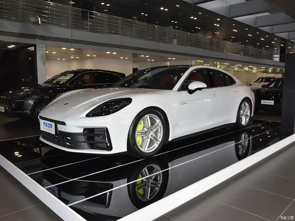 保时捷_Panamera新能源 2024款 Panamera 4 E-Hybrid 2.9T 高清图集