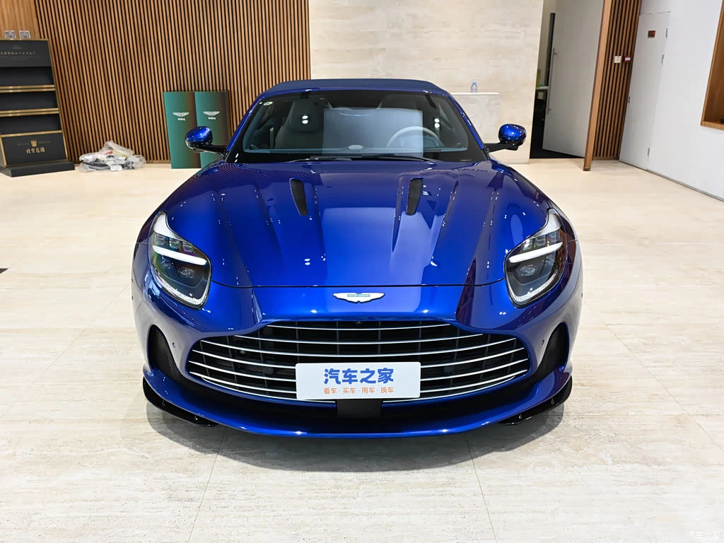阿斯顿・马丁_阿斯顿・马丁DB12 2025款 4.0T V8 Volante 高清图集