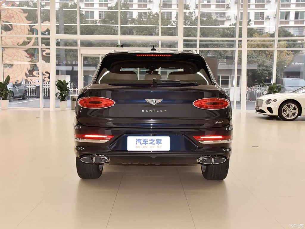 宾利_添越插电混动 2024款 3.0T PHEV 高清图集