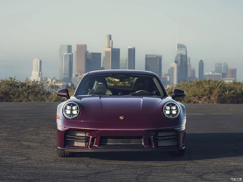 保时捷_保时捷911 2027款 Carrera S MT套件版 高清图集