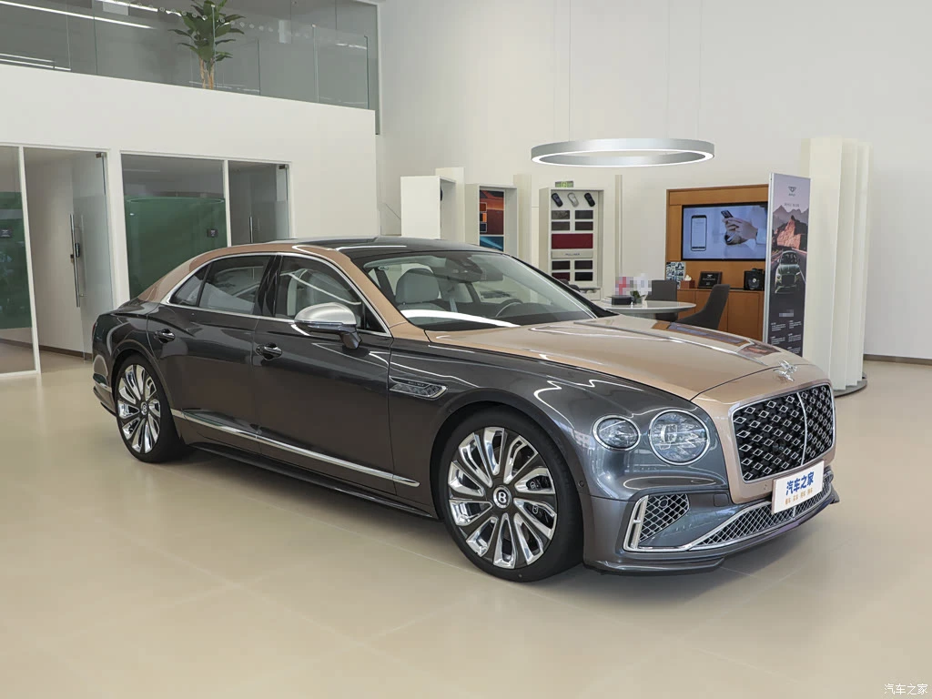 宾利_飞驰插电混动 2026款 4.0T V8 Mulliner 高清图集