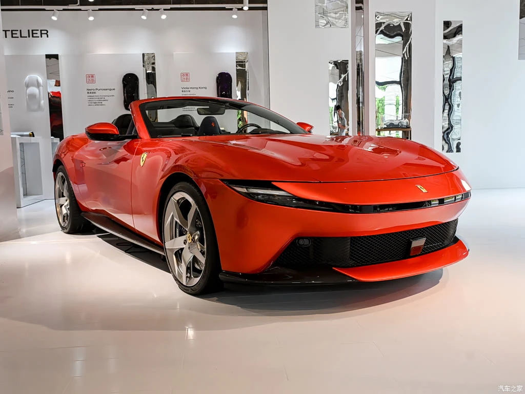 法拉利_Amalfi 2026款 3.9T V8 Spider 高清图集