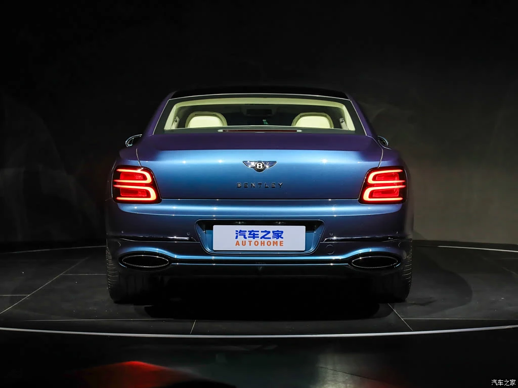 宾利_飞驰插电混动 2027款 4.0T V8 雅度版 高清图集