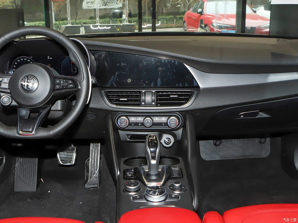 阿尔法・罗密欧_Giulia朱丽叶 2025款 2.0T 280HP VELOCE 赛道版 高清图集