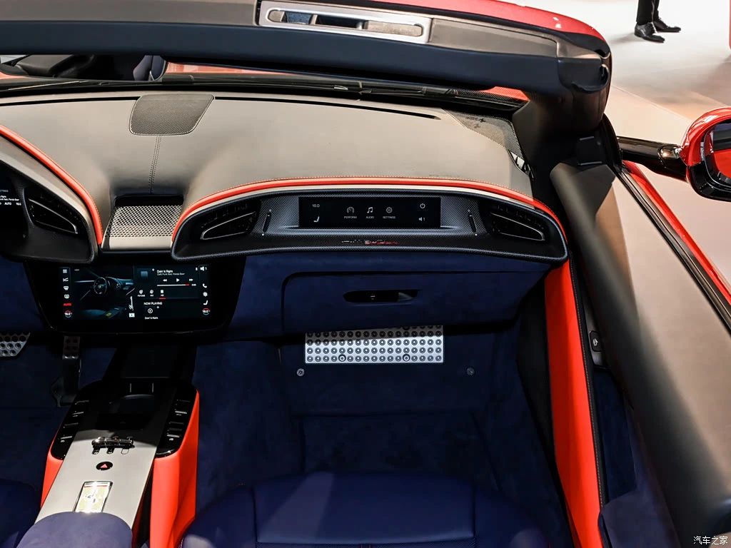 法拉利_Amalfi 2026款 3.9T V8 Spider 高清图集