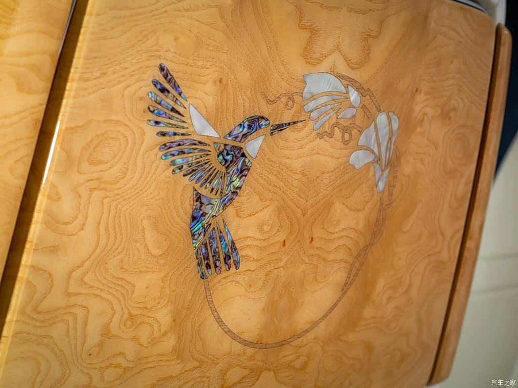 劳斯莱斯_幻影 2026款 Hummingbird 高清图集