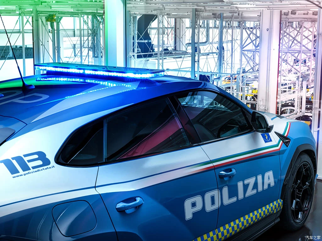 兰博基尼_Urus 2023款 Performante 意大利警用版 高清图集