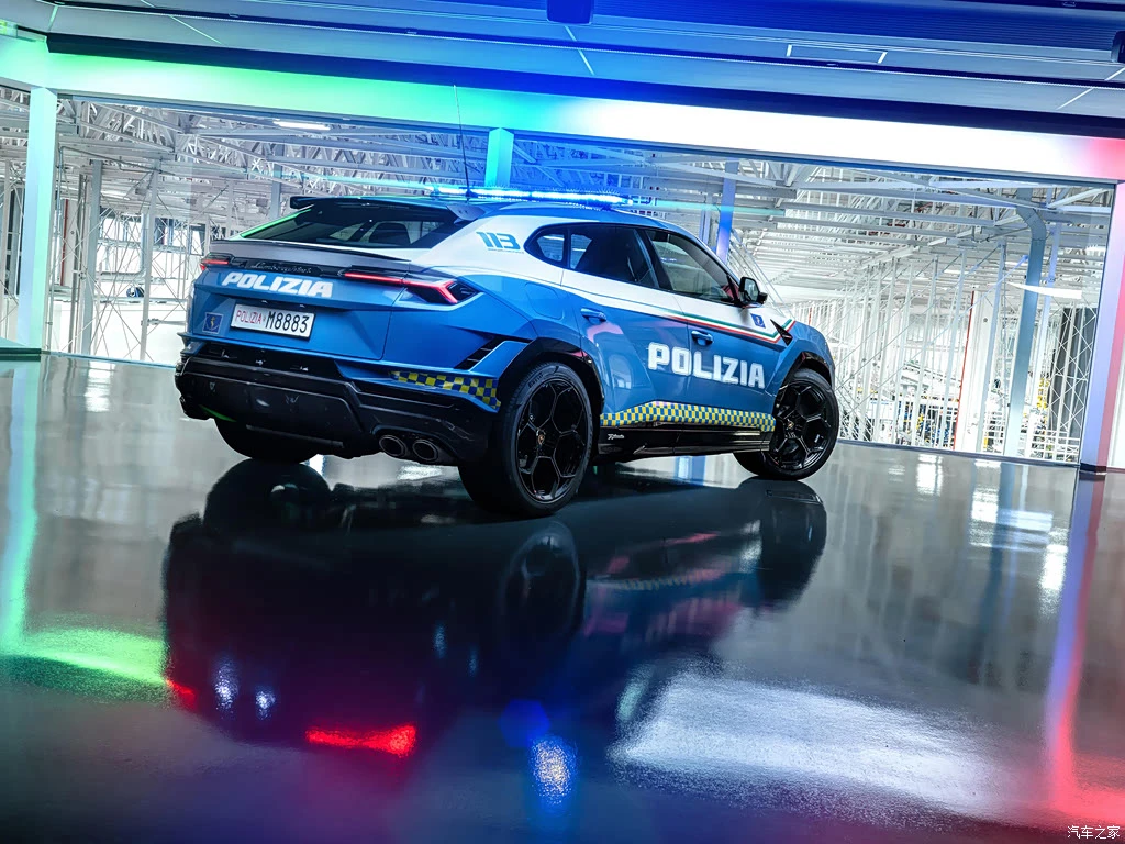 兰博基尼_Urus 2023款 Performante 意大利警用版 高清图集