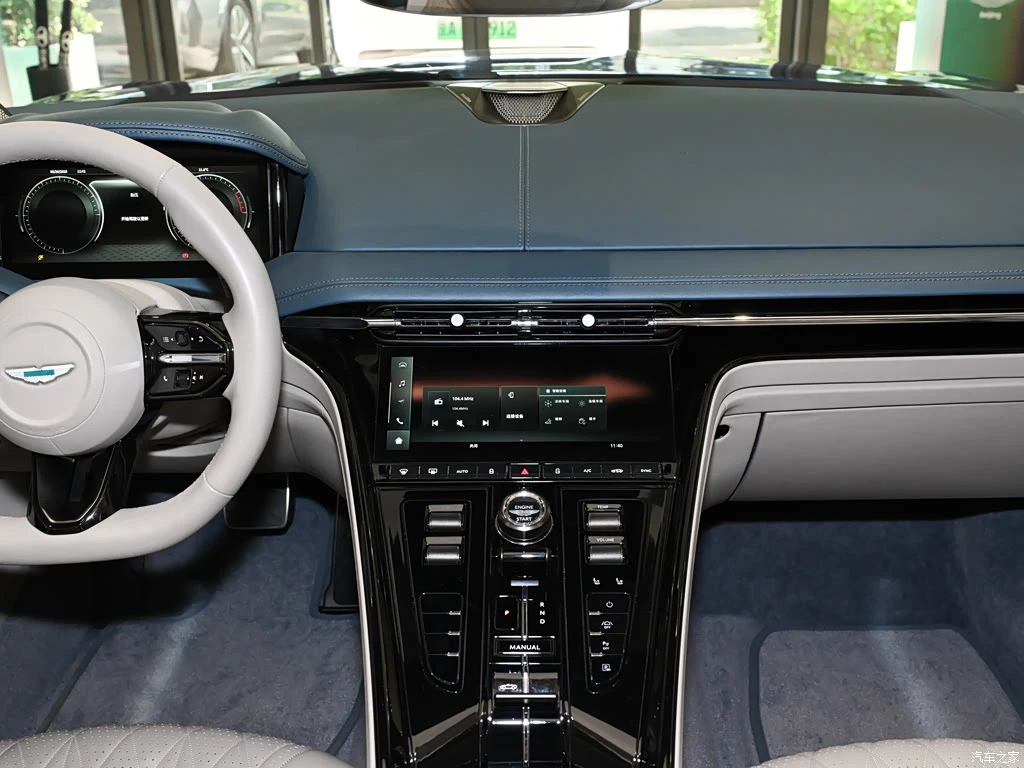 阿斯顿・马丁_阿斯顿・马丁DB12 2025款 4.0T V8 Volante 高清图集