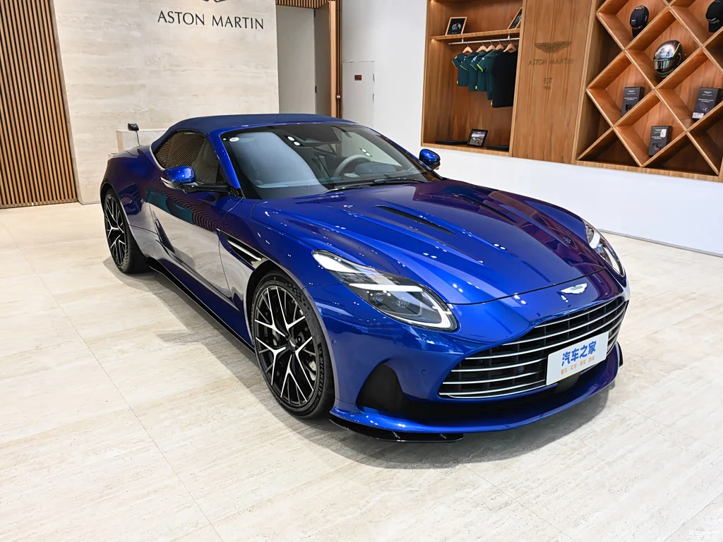 阿斯顿・马丁_阿斯顿・马丁DB12 2025款 4.0T V8 Volante 高清图集