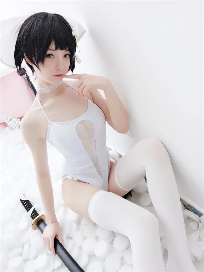 人气动漫Coer@一小央泽-高雄·白丝泳装 [19P/181MB]