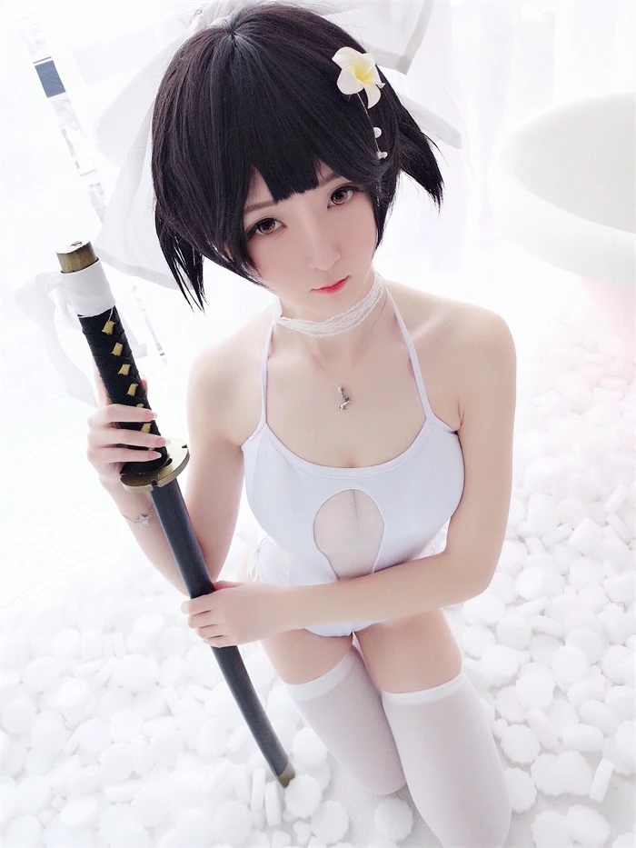 人气动漫Coer@一小央泽-高雄·白丝泳装 [19P/181MB]