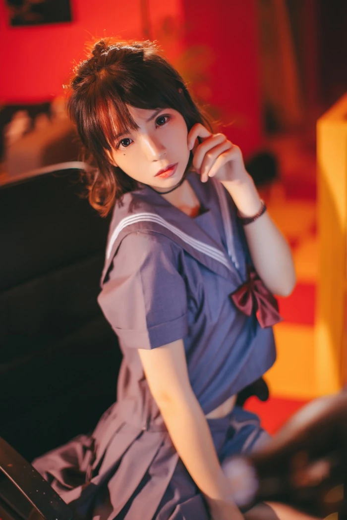 网红Coser@疯猫ss – 制服暗黑JK [16P/220MB]