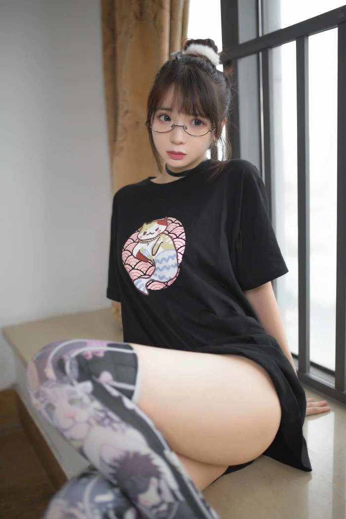 网红Coser@疯猫ss -黑猫 [22P/80MB]