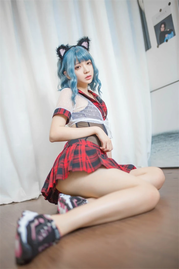 网红Coser@疯猫ss – 蓝发 小猫咪 [26P/122MB]