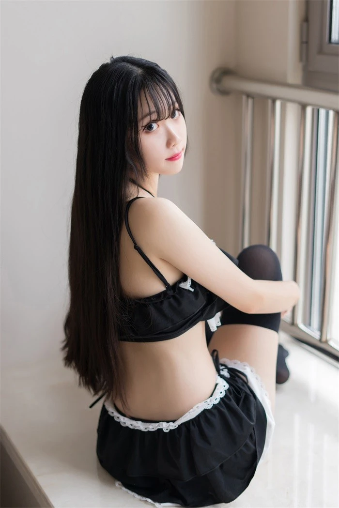 风之领域精品写真@No.122 长发黑丝泳装 [40P/181MB]