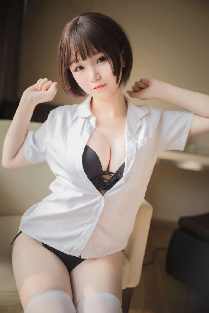 网红Coser@Yoko宅夏 一号写真本 黑丝和白丝两套 [48P/333MB]
