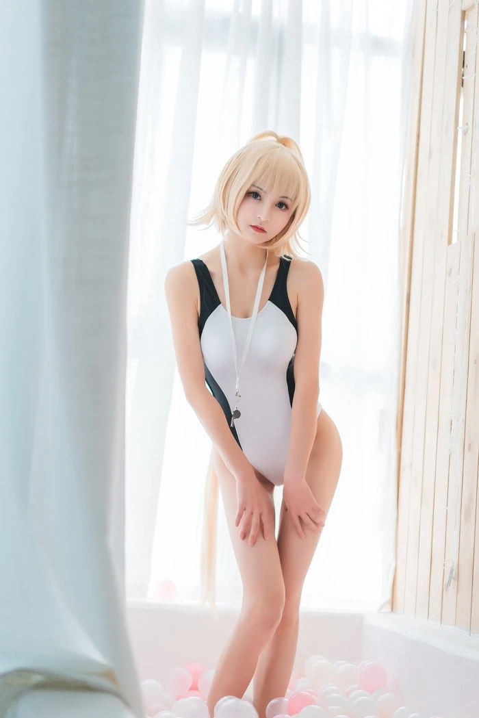 风之领域精品写真@No.181 黑白条纹泳装 [39P/362MB]