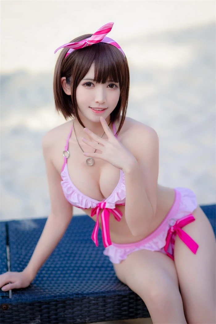 人气动漫Coser@鳗鱼霏儿 – 加藤惠 粉色泳装 [20P/166MB]