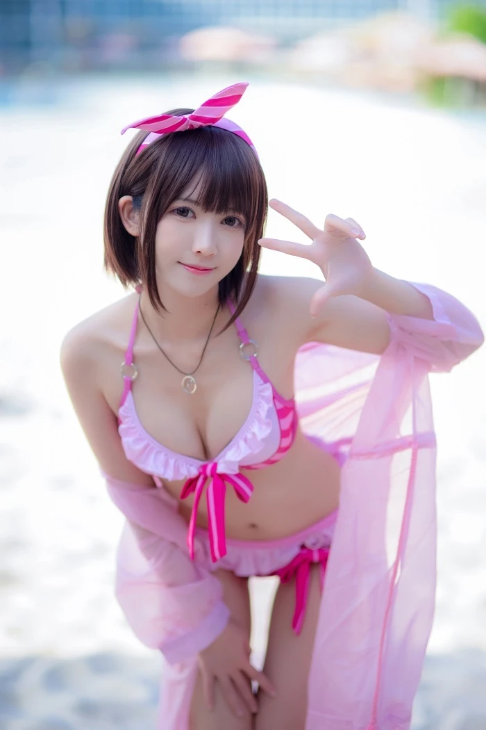 人气动漫Coser@鳗鱼霏儿 – 加藤惠 粉色泳装 [20P/166MB]