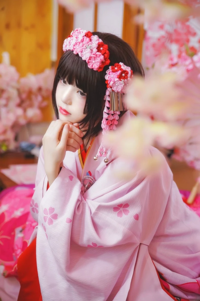 萝莉风COS 桜桃喵 – 加藤惠系列之粉色和服 [23P/368MB]