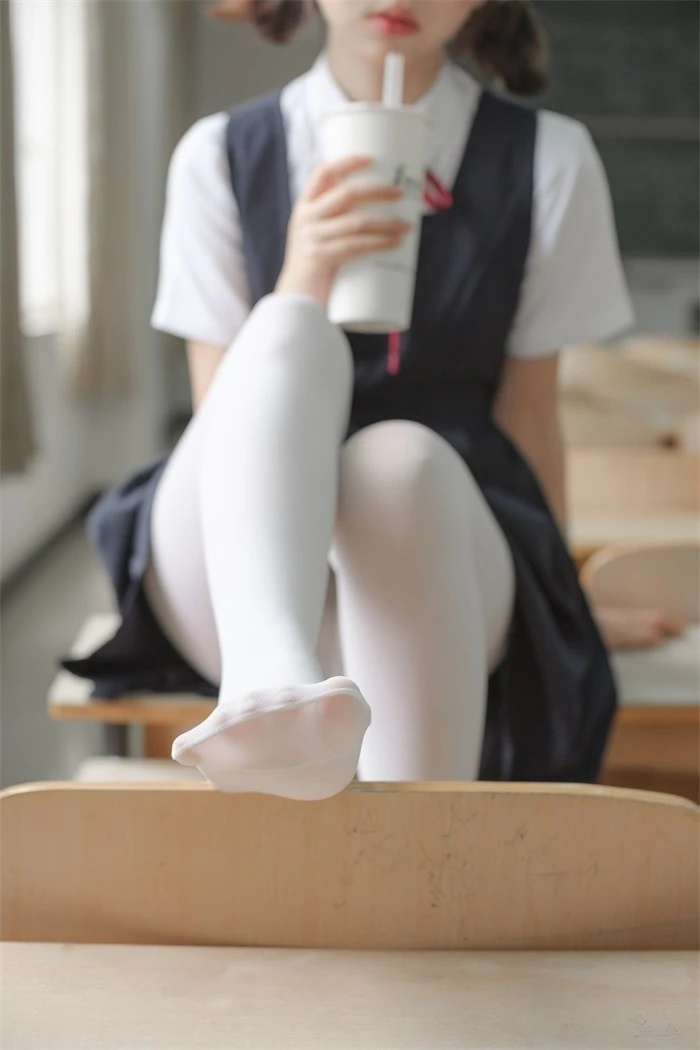 森萝财团精品写真@ X系列 X-027 [114P/1V/2.23G]