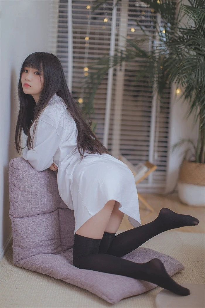 风之领域精品写真@No.081 长发的黑丝俏皮学妹 [42P/208MB]