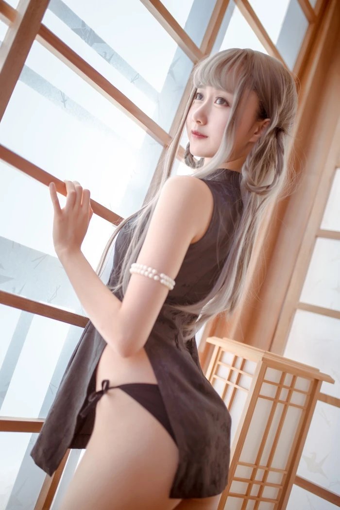 网红Coser@木绵绵OwO &小野妹子-魔女小旗袍 [24P/204MB]