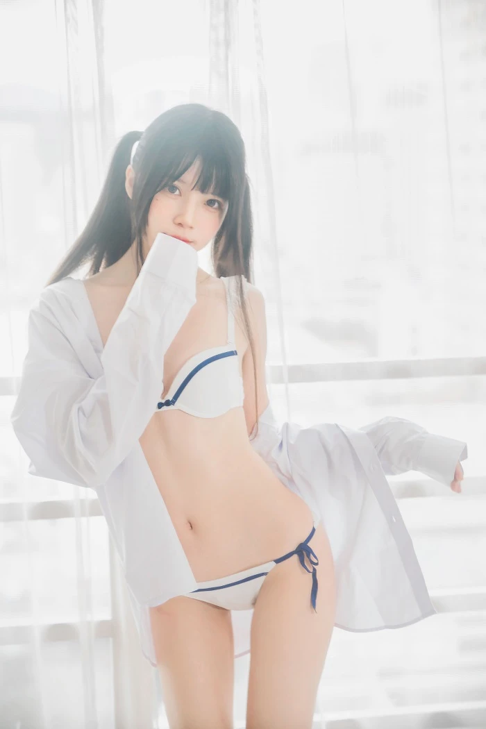 萝莉风COS 桜桃喵 – 白衬衫加可爱马尾辫 [47P/146MB]