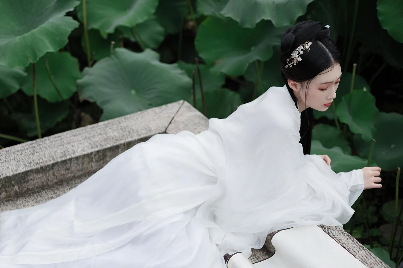 [YITUYU艺图语] 2022.02.02 层波潋滟远山横 一笑一倾城 柳柳杨柳柳_ [23P/513MB]