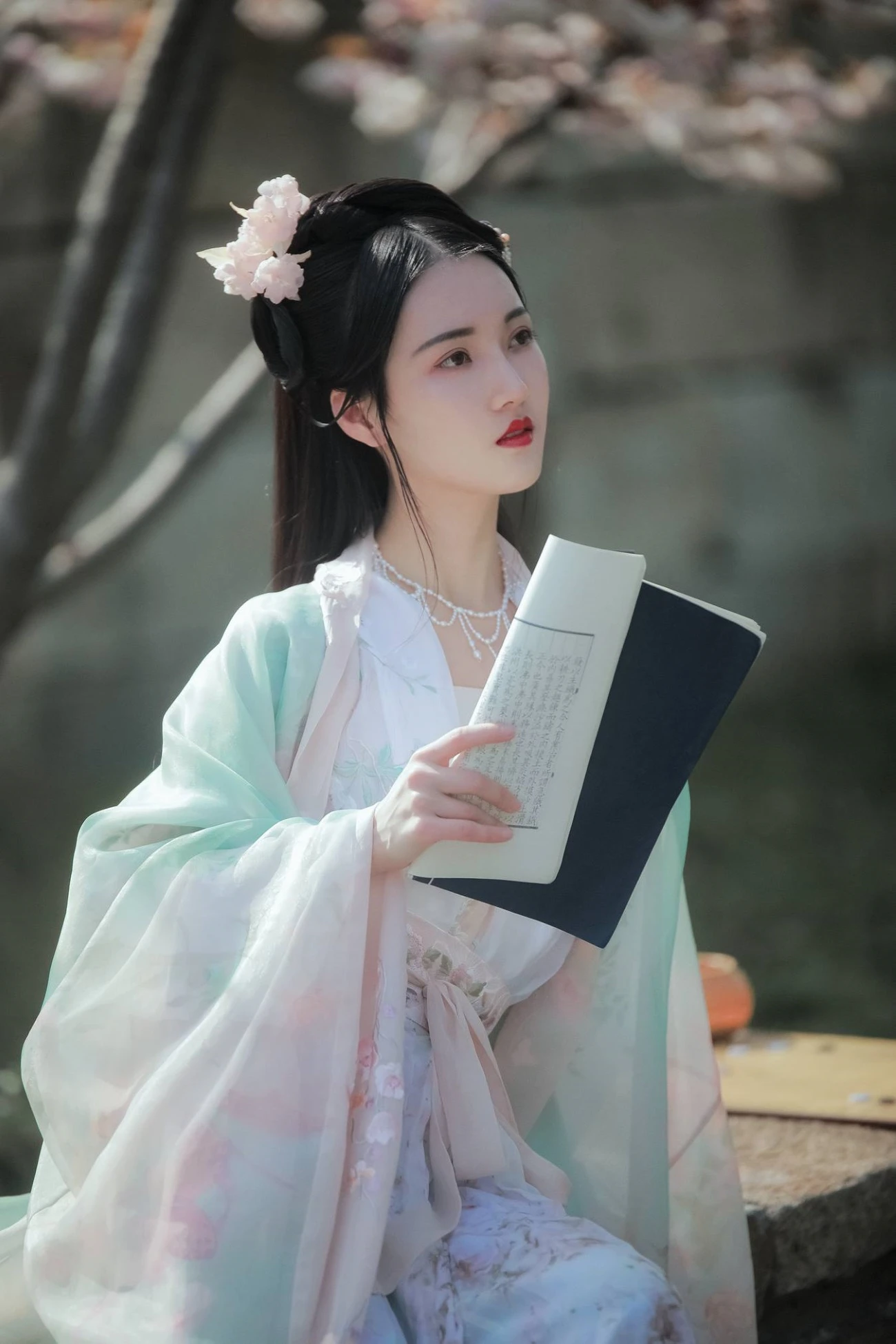 [YITUU艺图语] 2022.03.08 春如旧 琦琦 [22P/602MB]