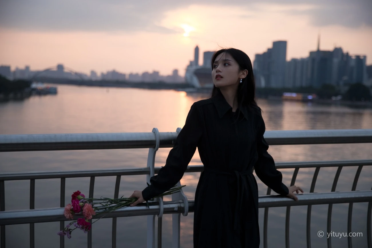 [YITUYU艺图语] 2021.06.16 晚风 雨文 [33P/449MB]