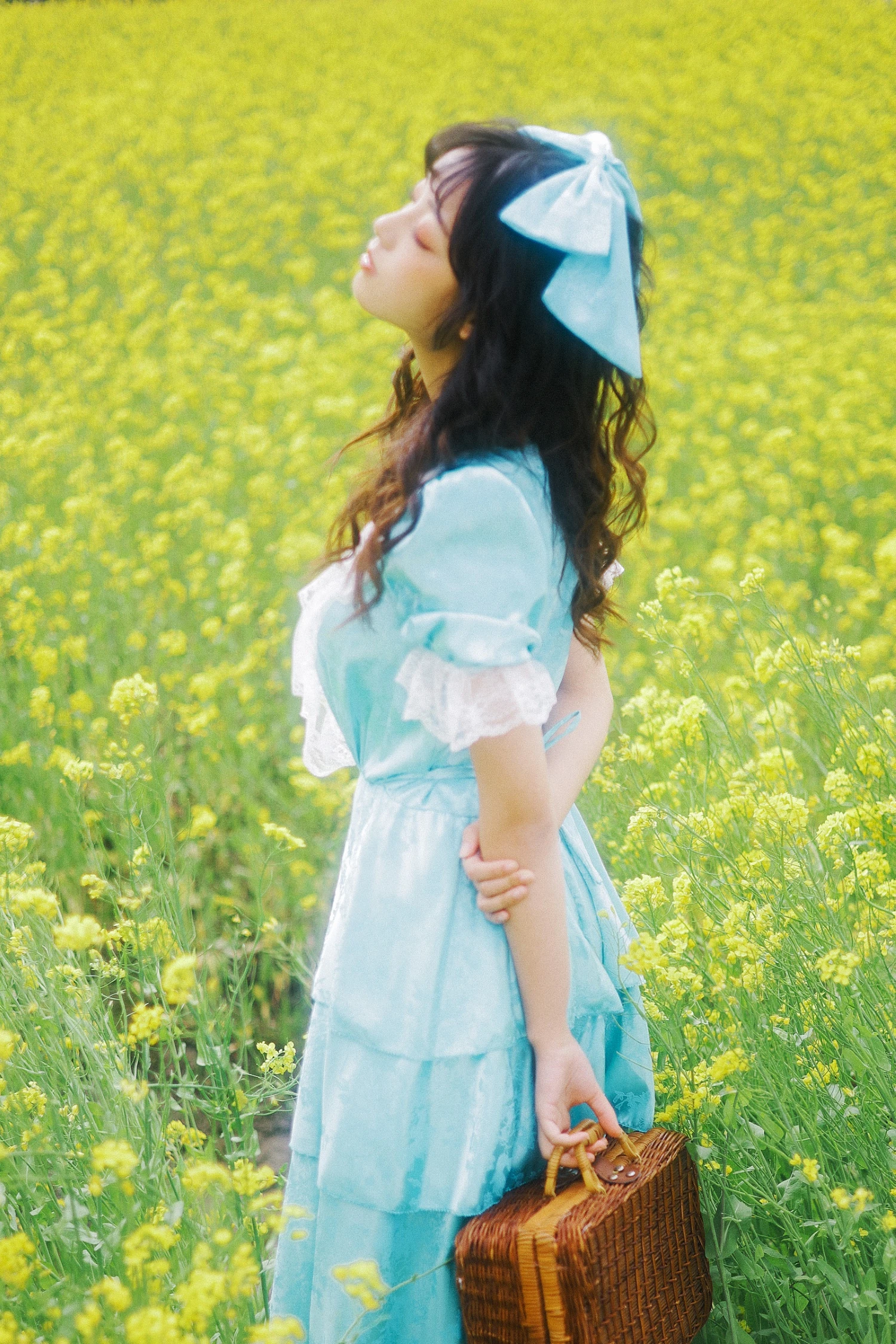 [YITUYU艺图语] 2022.05.26 黄色花海 芊芊 [24P/254MB]
