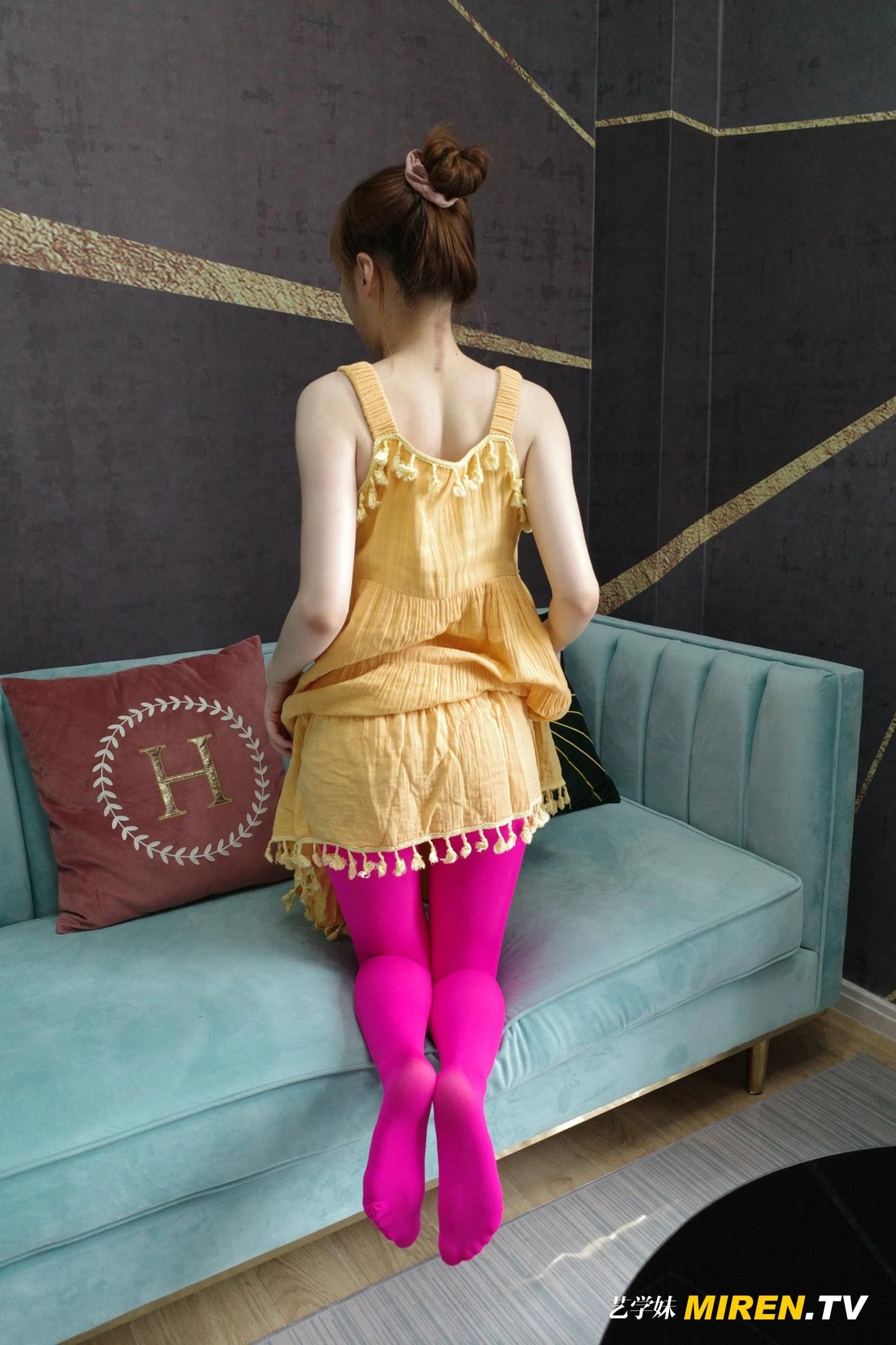 [ROSI艺XUE妹]2020.07.19 NO.154[43+1P/42MB]