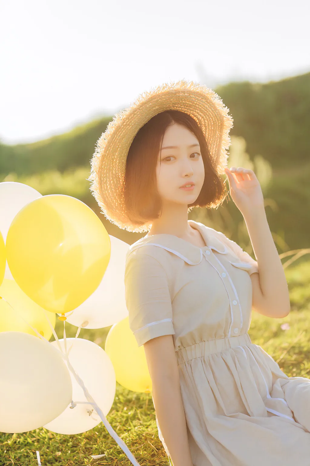 [YITUYU艺图语]2023.04.20 你深邃的眼眸犹如漫天星辰坠入大海 四月青夏[23+1P/160MB]