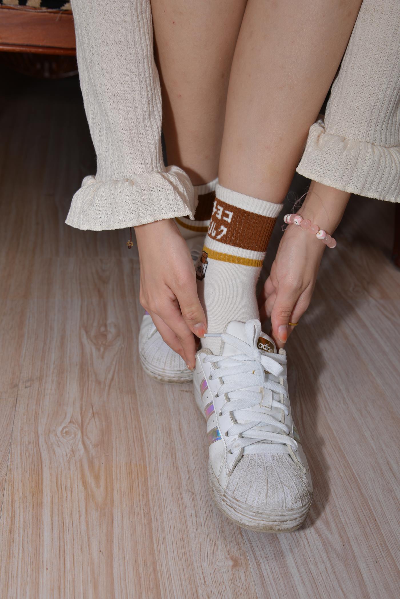 [Sexy Asian Girls Feet]NO.052 可爱的小女生冰凌姓感36码小脚丫棉袜[192P/2.30GB]