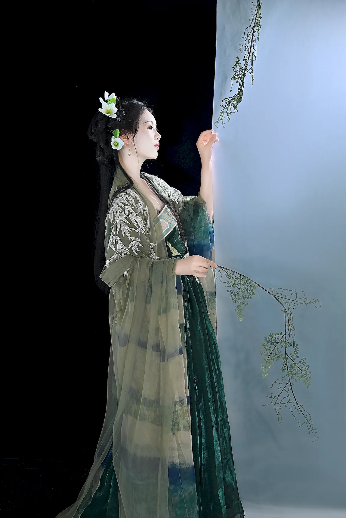 [YITUYU艺图语]2023.07.18 绿 阿靖[21+1P/354MB]