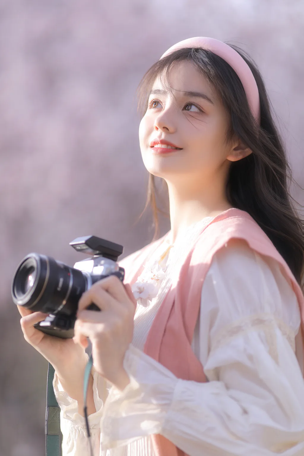 [YITUYU艺图语]2023.03.26 樱花树下 仙女矿泉水[21+1P/104MB]