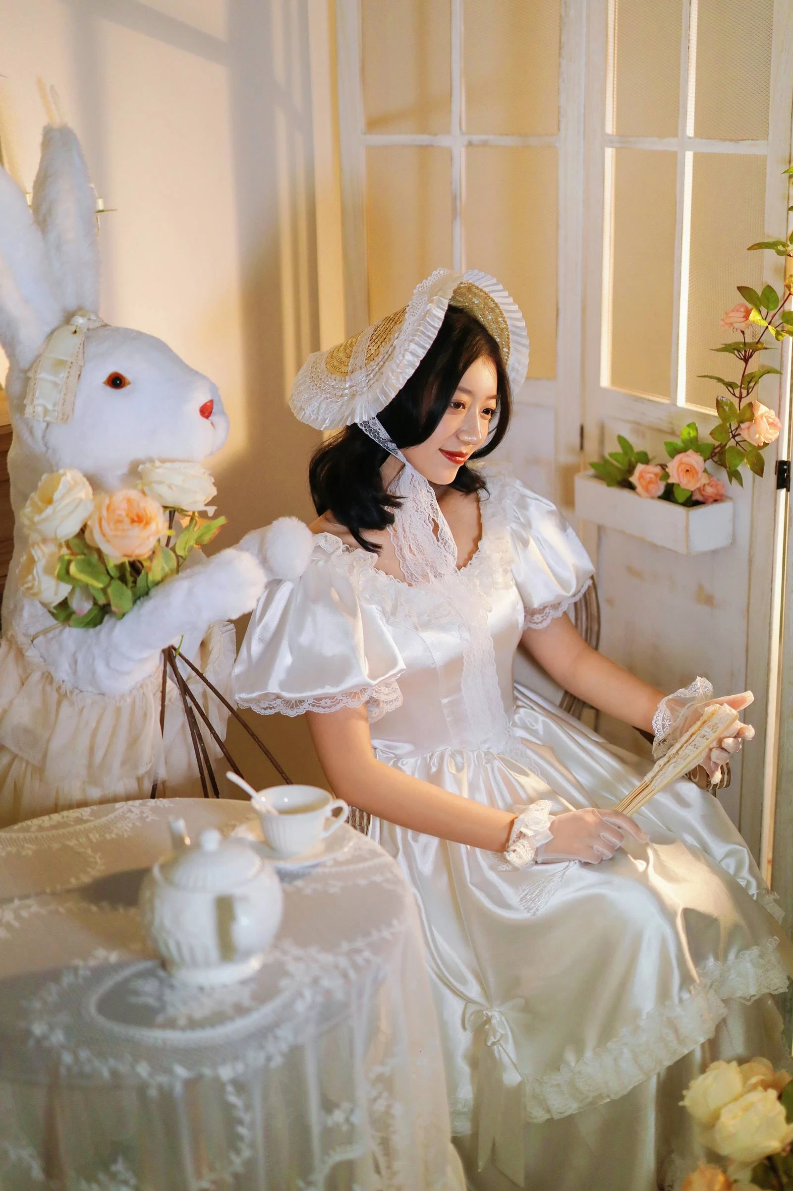 [YITUYU艺图语]2022.10.11 掉入兔子洞的爱丽丝 雨芳[31+1P/376MB]