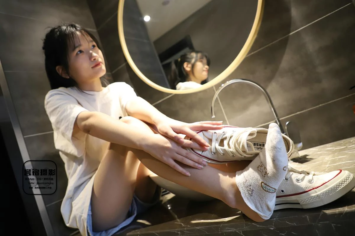 誉铭传媒 2023中秋节 专享 牛仔短裤帆布鞋棉袜脚裸足 [100P/1V/2.03G]