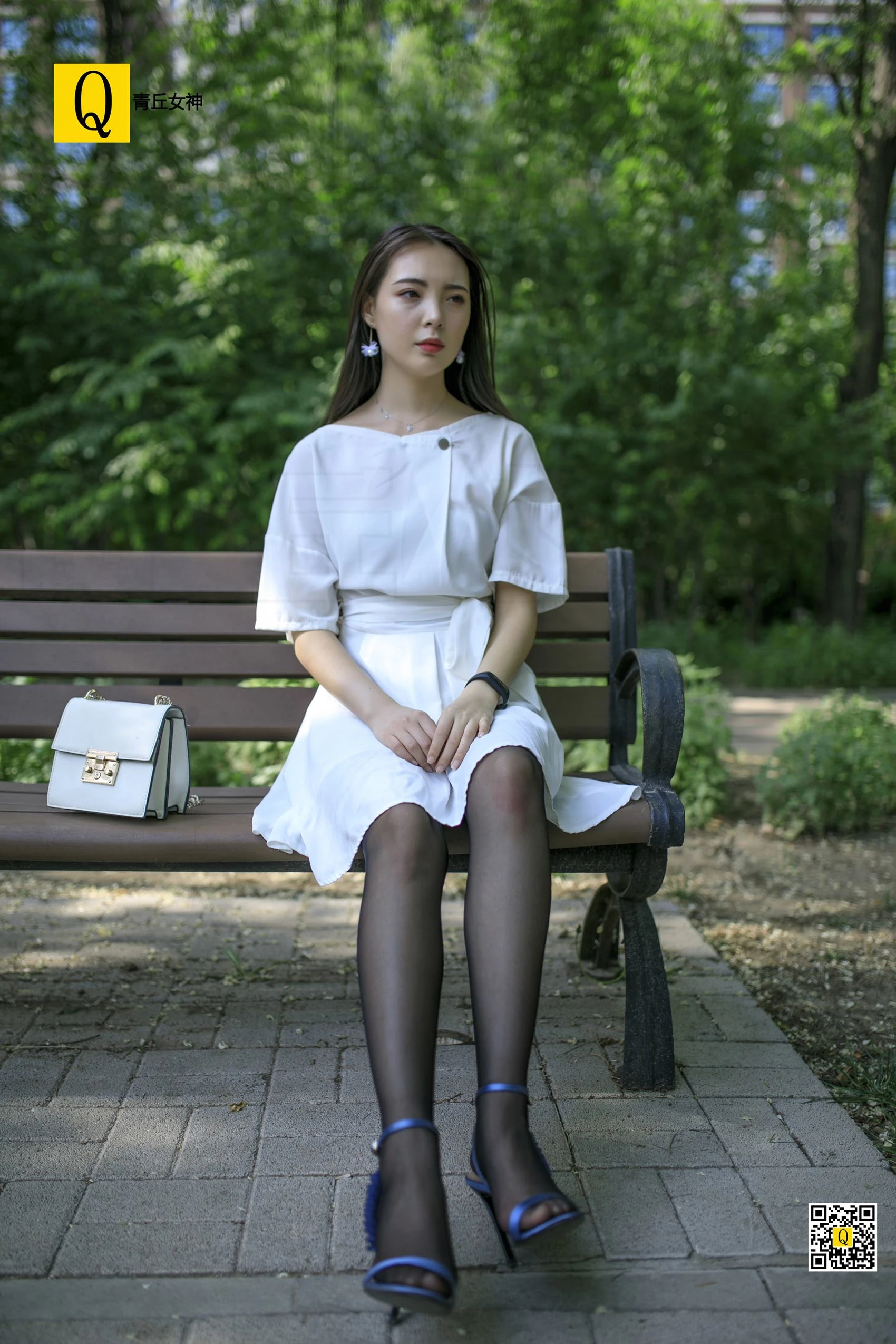 [青丘女神] NO.101 2018.05.12 色高跟与嘿丝 高清版 [104P/231MB]