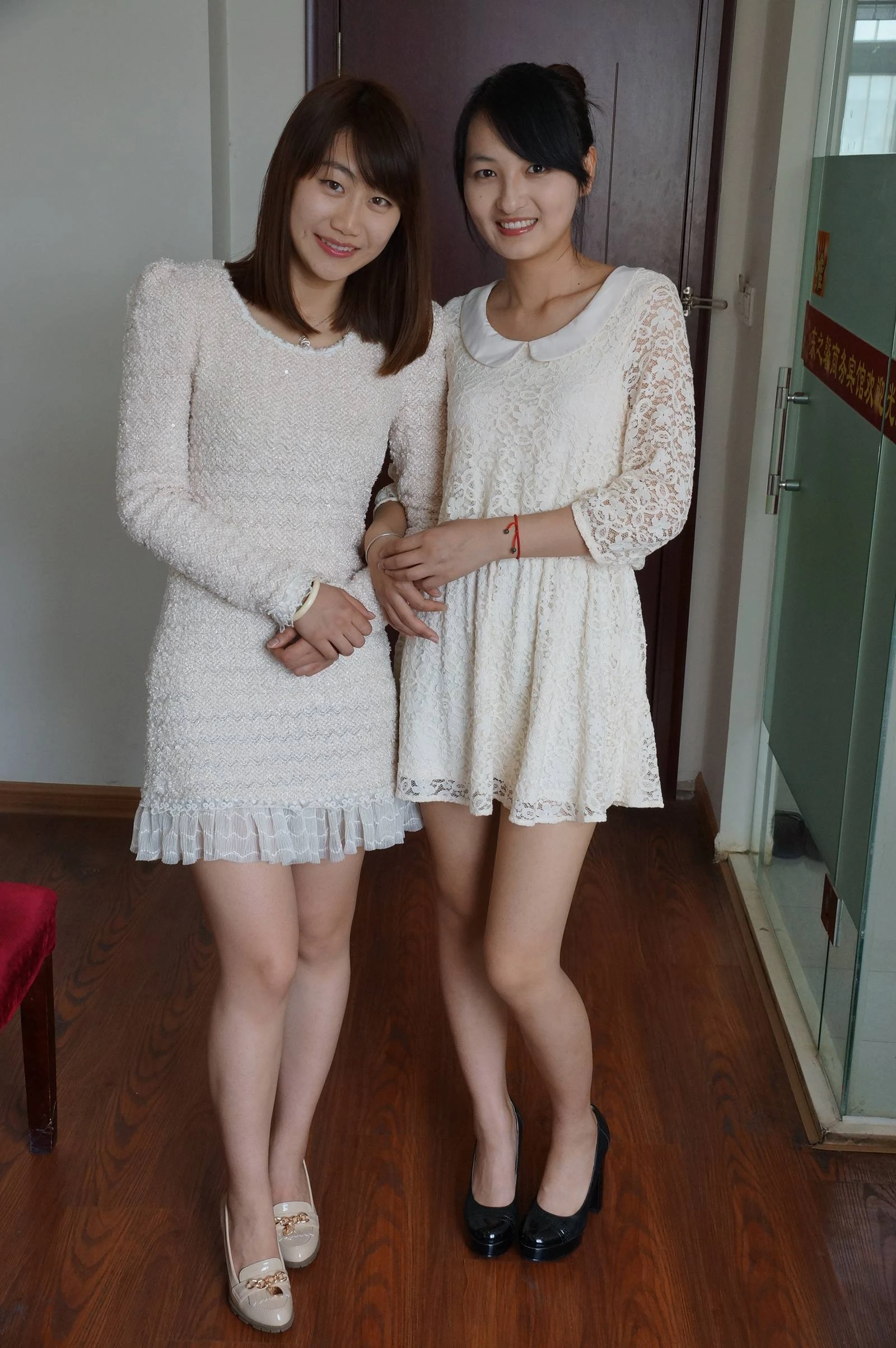 自由摄影 No.049 室内MM各闲神通 [32P/56MB]