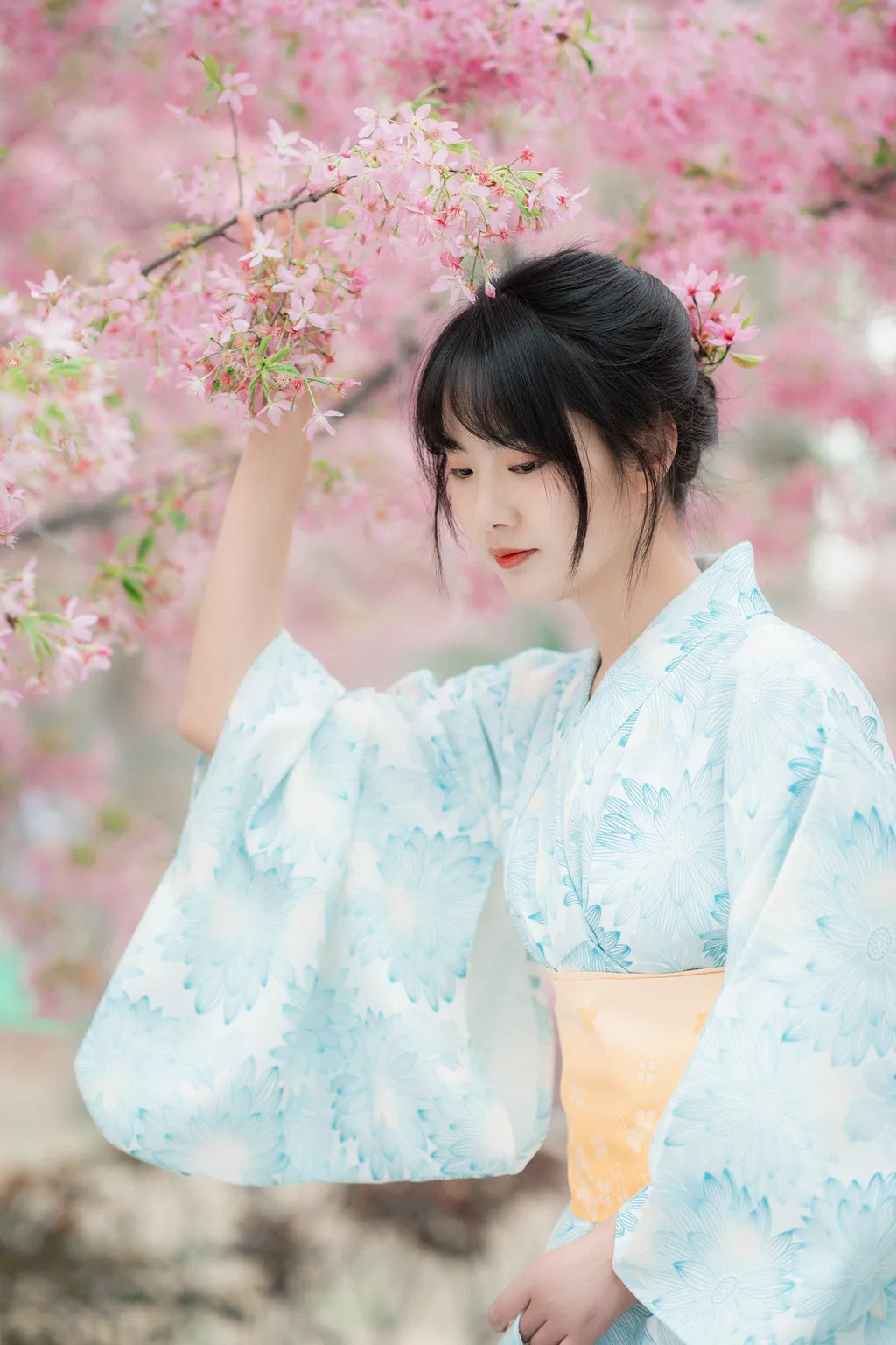 [YITUYU艺图语]2022.11.19 樱花树下 爱拍照的梅梅[22+1P/459MB]