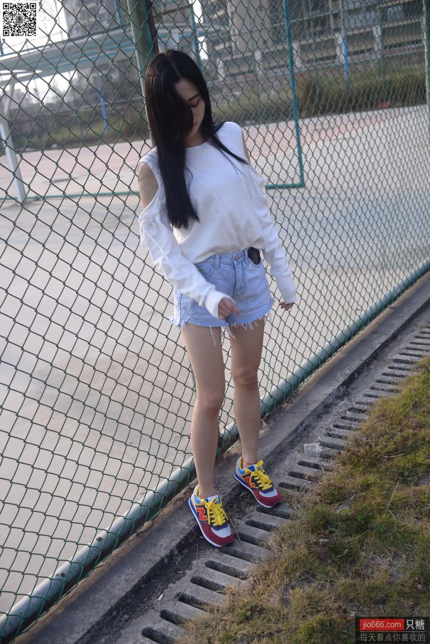 [只糖棉袜]NO.161 文文 我等你一个冬天 [209P/1V/965MB]