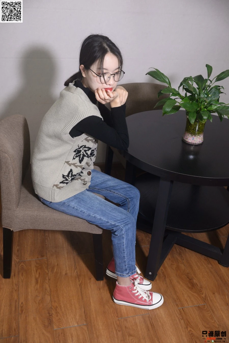 [只糖棉袜]NO.253 欣悦 久处仍怦然 [158P/1V/823MB]