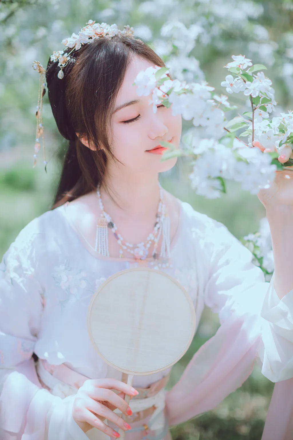 [YITUYU艺图语]2023.05.23 梨花香 灵潇[24+1P/290MB]