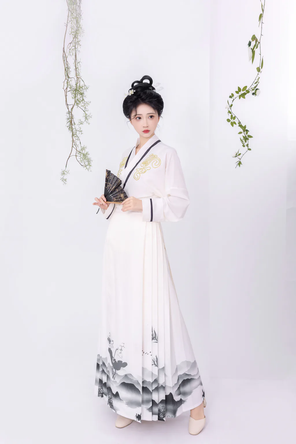 [YITUYU艺图语]2023.02.07 花与剑 绮罗生的小苏苏[27+1P/157MB]