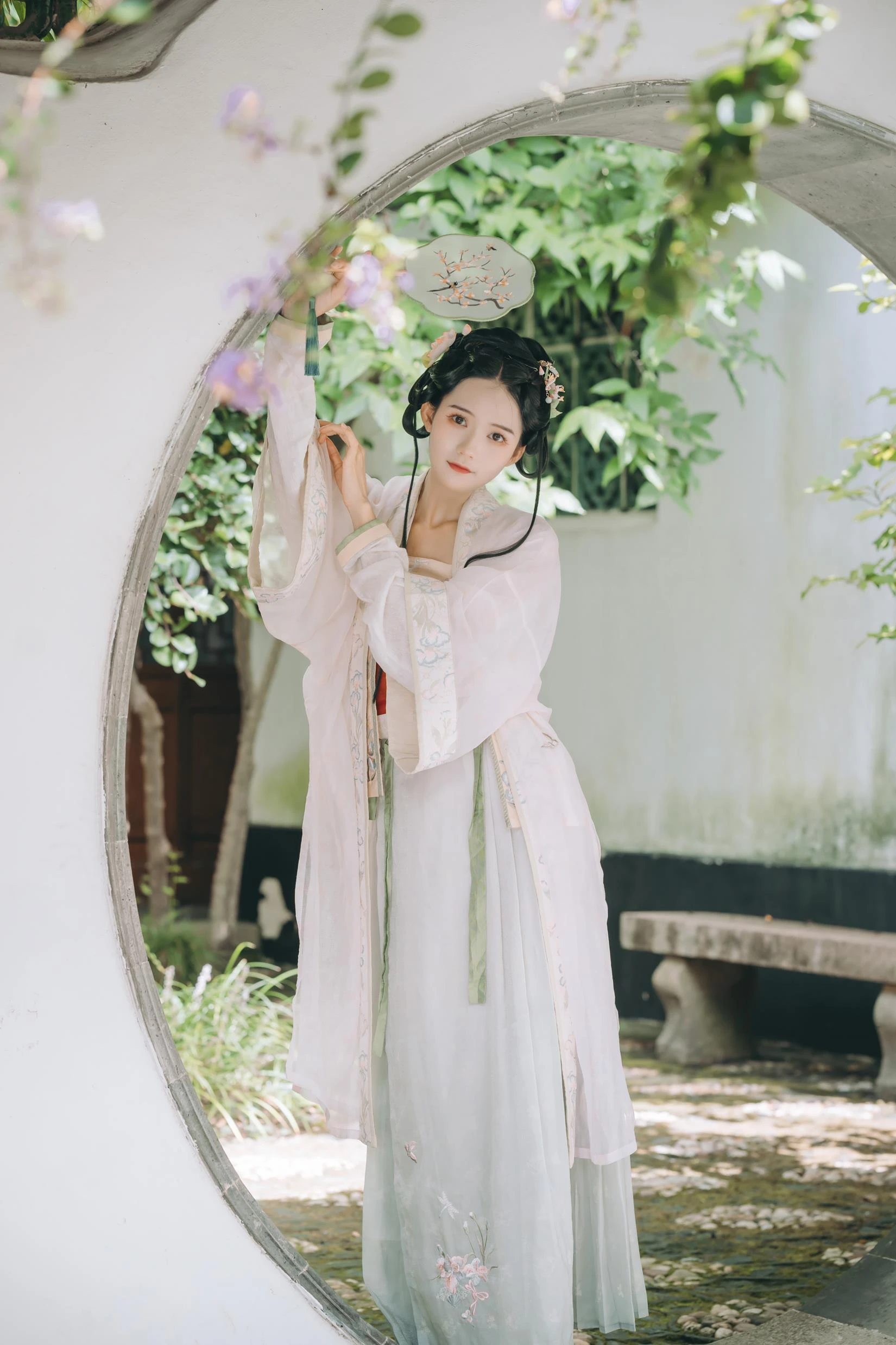[YITUYU艺图语]2022.10.28 游园惊梦 兔子Zzz不吃胡萝卜&黄舒绮_suki[32+1P/145MB]