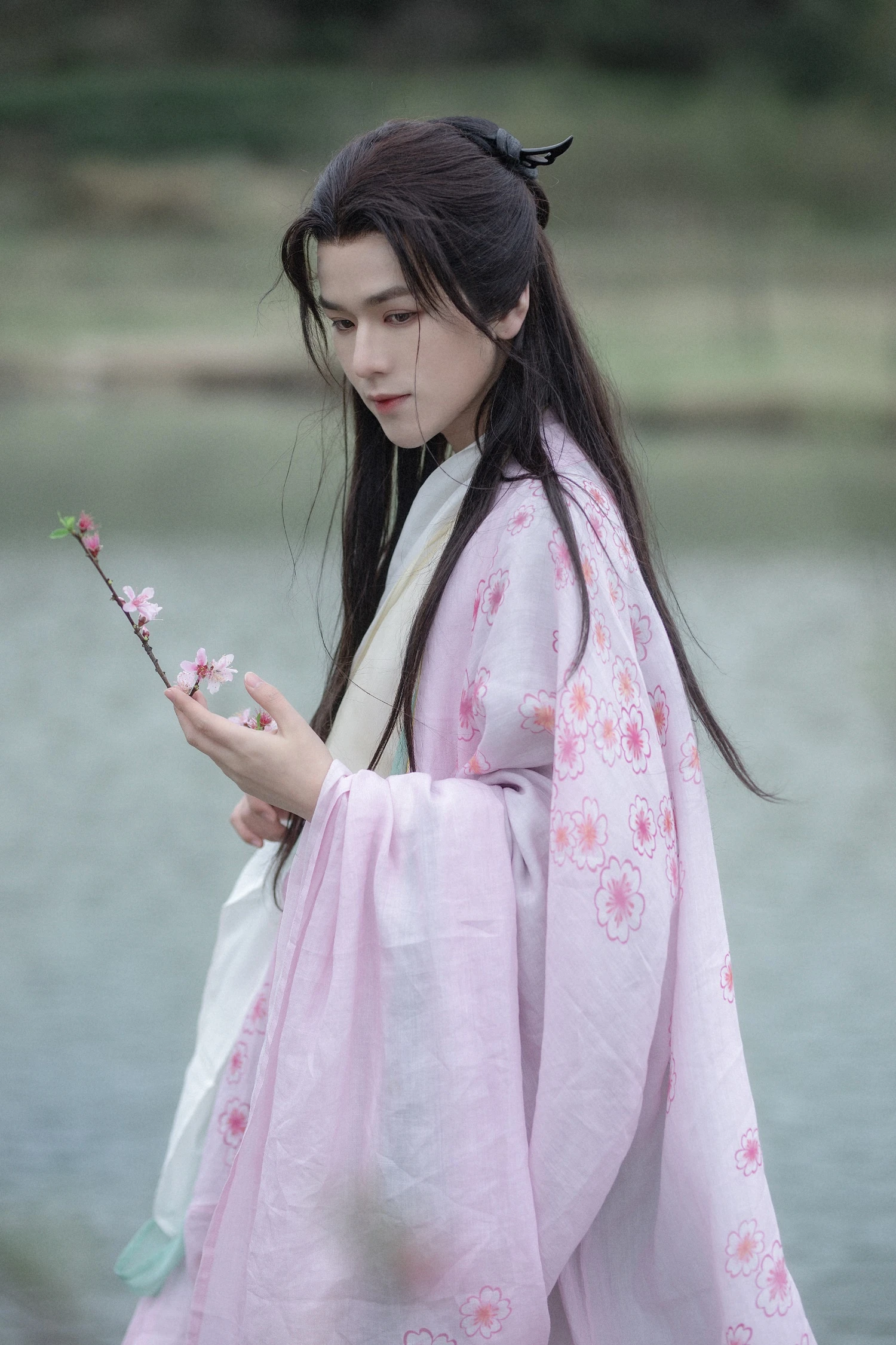 [YITUYU艺图语] 2022.06.01 桃花仙人 李宇轩Yashon [23P/356MB]